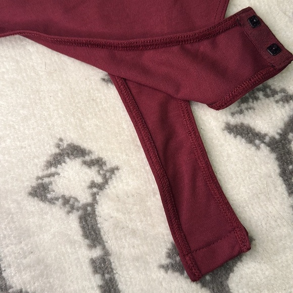 NWT Lulus Basic Burgundy Long Sleeve Bodysuit XS - Picture 7 of 8